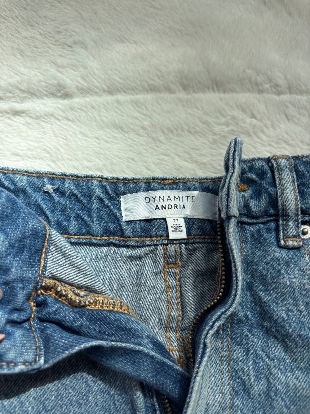 Dynamite Light Blue Andria High-Rise Denim Jean Shorts 27